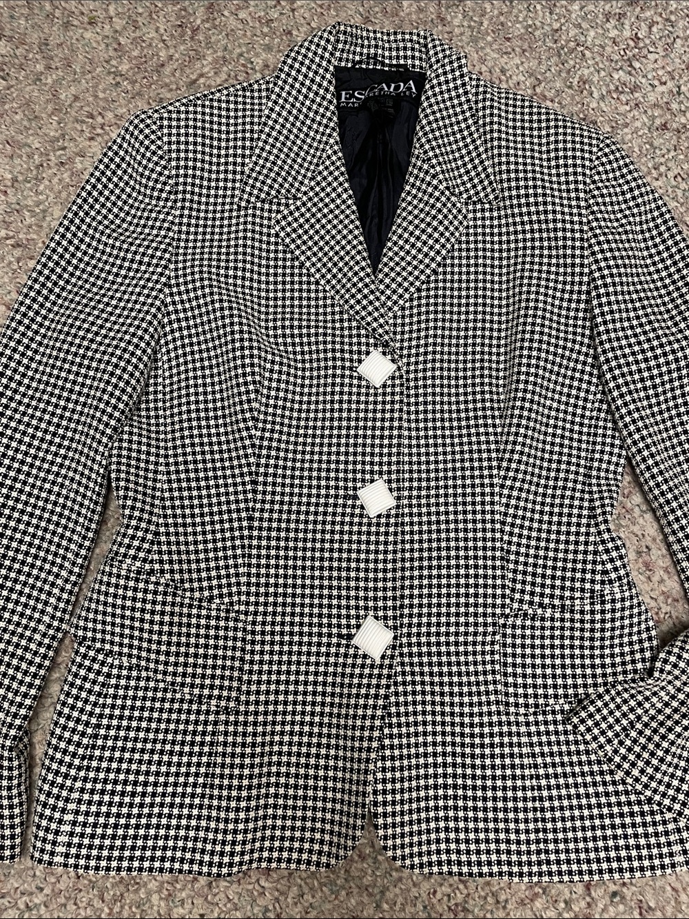 Escada Vintage 90s black/white houndstooth 3 button blazer